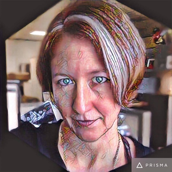 Meet your Posher, Amanda - Picture 8 of 8